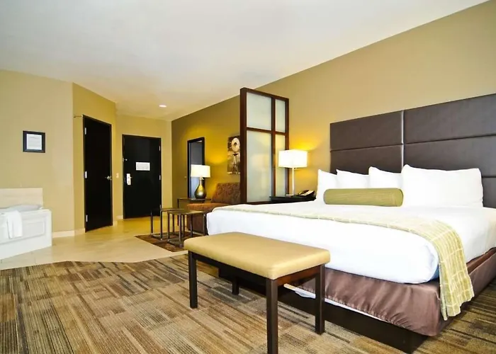Best Western Plus Night Watchman Inn & Suites