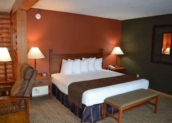 Crossroads Hotel & Event Center