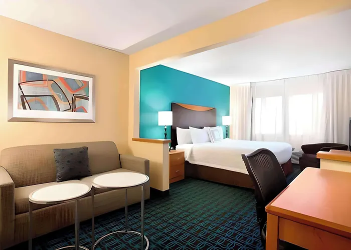 Dubuque Inn And Suites