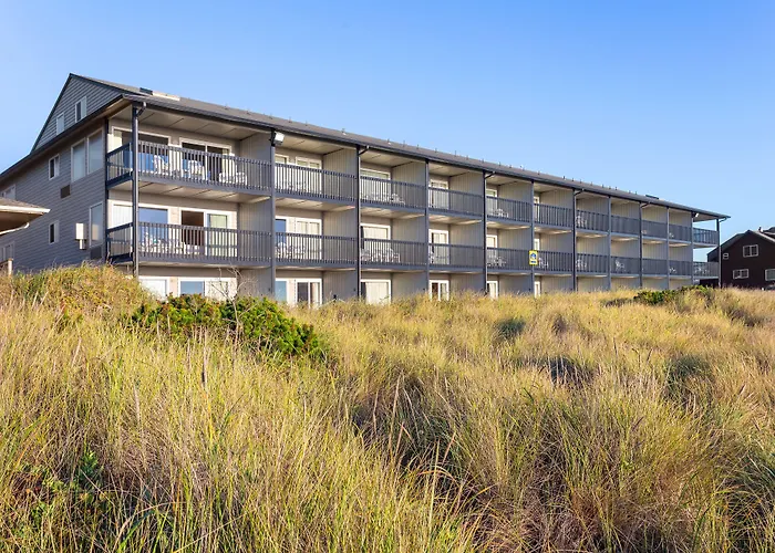Lincoln Sands Oceanfront Resort, An Ascend Collection Hotel