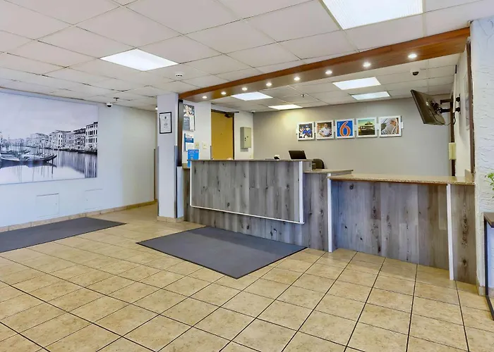 Motel 6-Milwaukee, Wi - Glendale