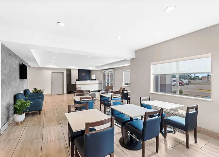 Best Western Ottumwa Inn & Suites