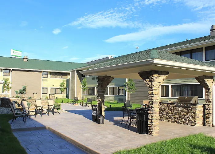 Wyndham Garden Fort Wayne