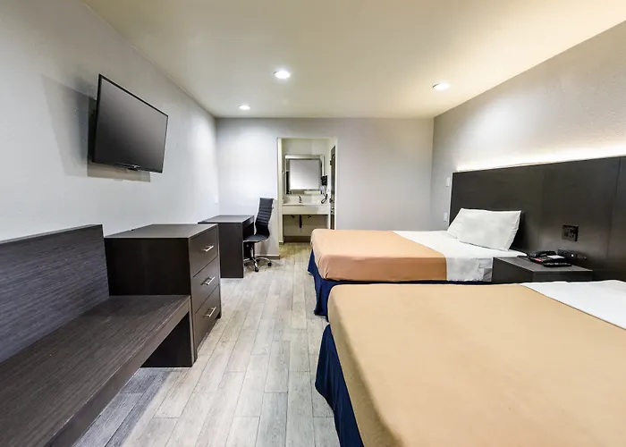 Hollywood Inn Express Lax