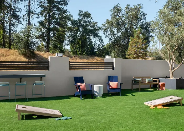 The Inelle, Oakhurst Yosemite, A Tribute Portfolio Hotel