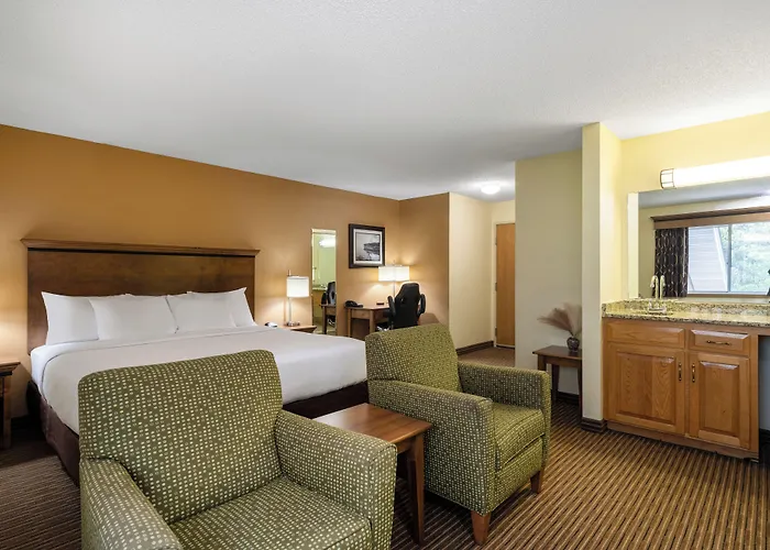 Country Inn Two Harbors