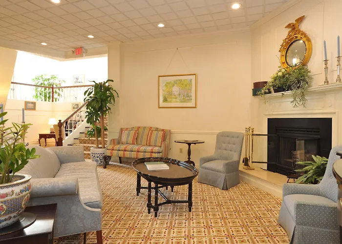 The Farmington Inn And Suites