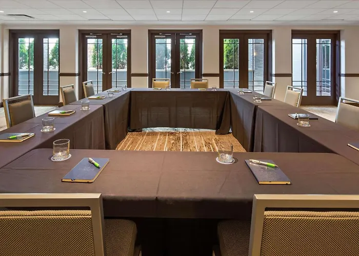 The Kingsley Bloomfield Hills - A Doubletree By Hilton