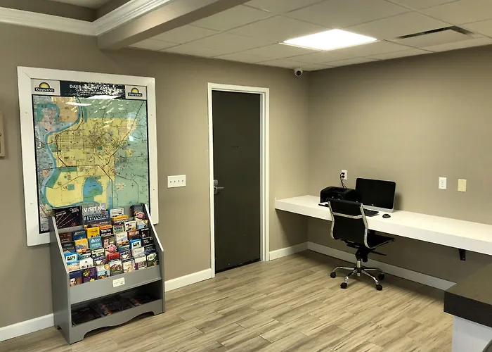 Bridgepointe Inn & Suites By Bphotels, Council Bluffs, Omaha Area