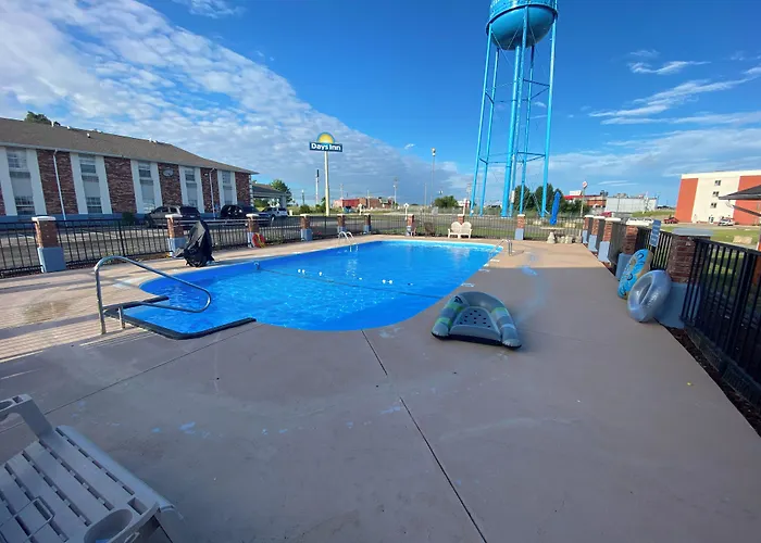 Days Inn By Wyndham Perryville Mo