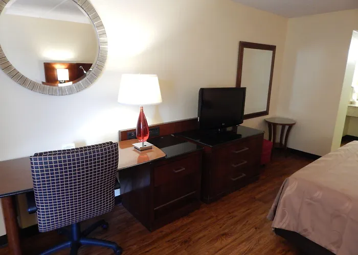 Econo Lodge Naval Station Norfolk