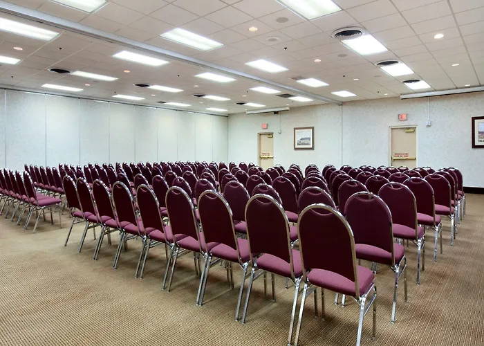 Ramada by Wyndham Reno Hotel&Casino