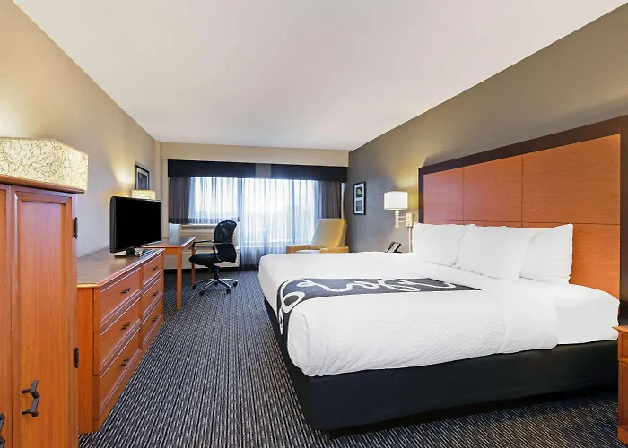 La Quinta Inn & Suites By Wyndham New Orleans Airport