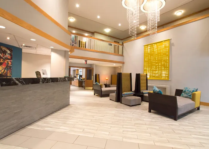 Greenstay Hotel & Suites Central
