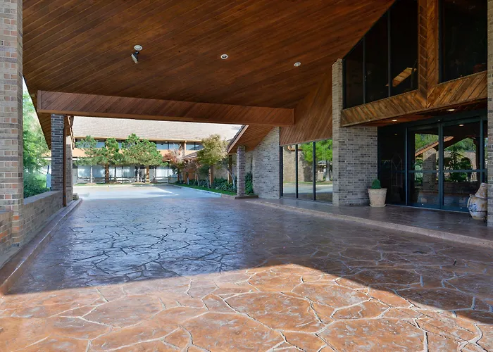 Best Western Plus Saddleback Inn And Conference Center