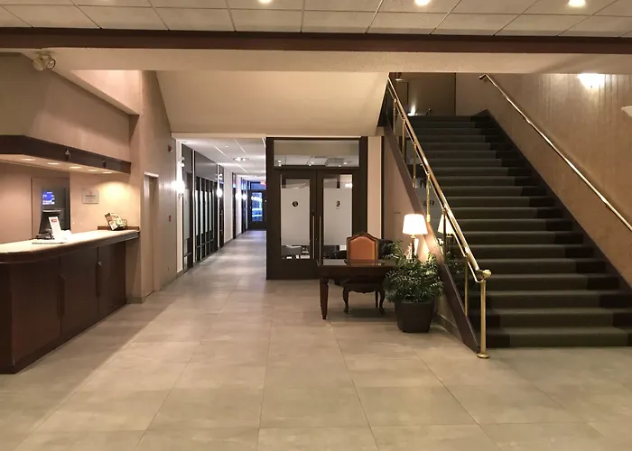Ramada Plaza By Wyndham Calgary Downtown