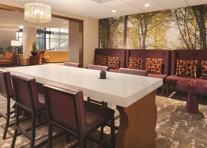 Hilton East Brunswick