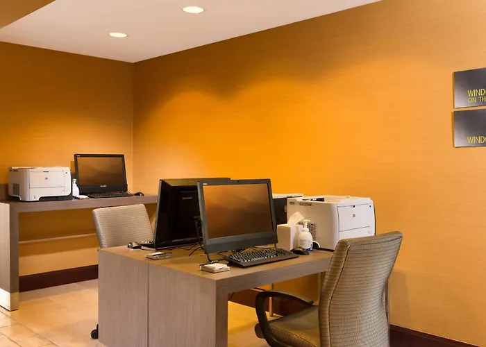 Hilton San Francisco Airport Bayfront - No Resort Fee