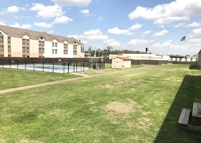 Days Inn By Wyndham Joplin