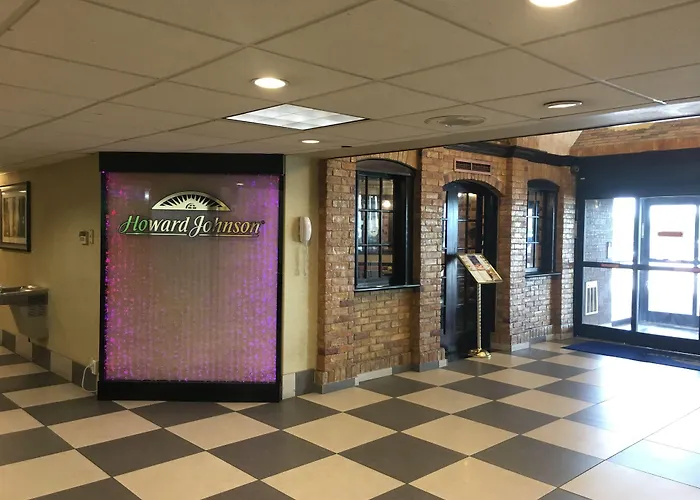Howard Johnson By Wyndham Newark Airport