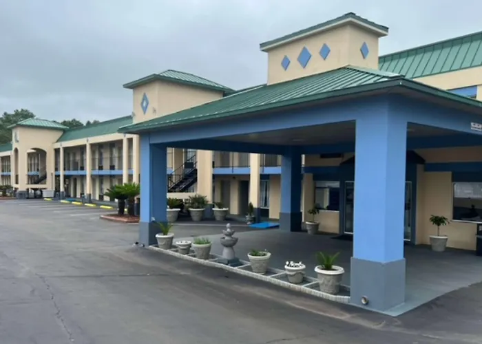 Days Inn By Wyndham Greenville
