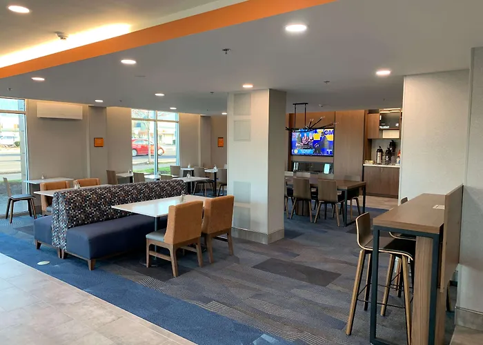 La Quinta Inn & Suites By Wyndham Springfield
