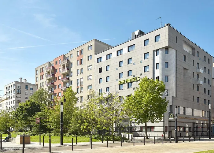 B&B Hotel Saint-Quentin-En-Yvelines Centre Gare 4 Etoiles