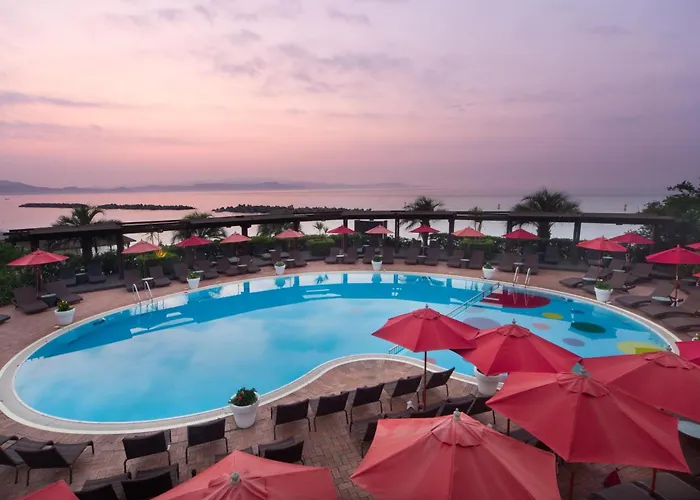 Aoawo Naruto Resort