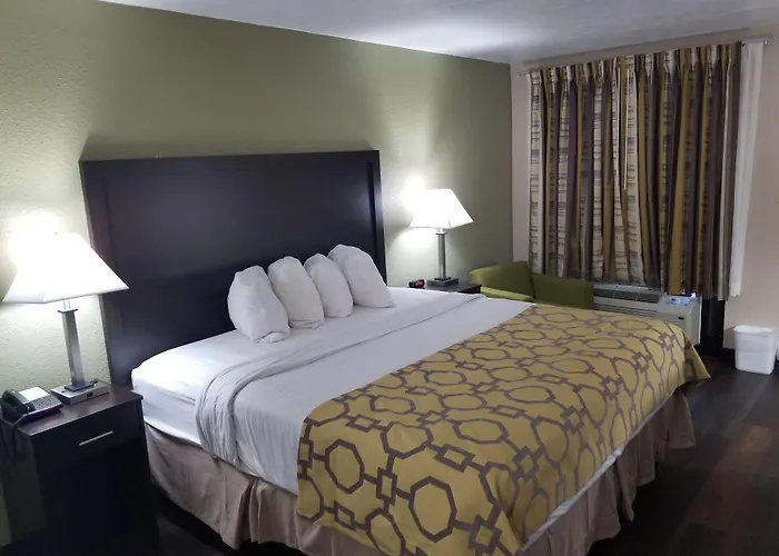 Baymont By Wyndham Lake City I-75