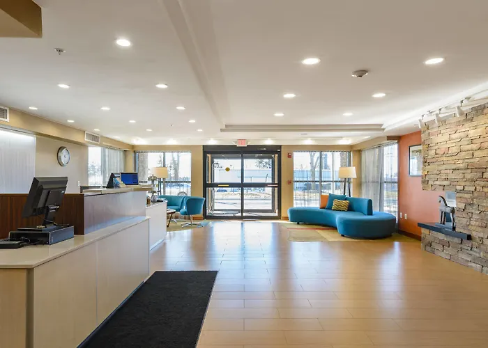 Fairfield Inn Manchester - Boston Regional Airport