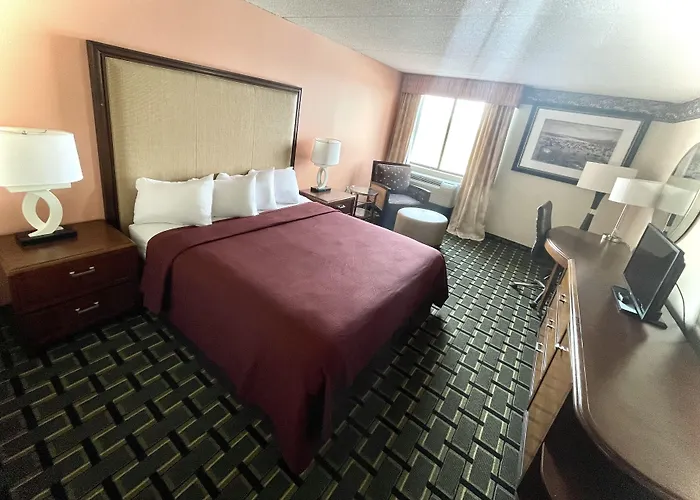 Fairbridge Hotel Cleveland East