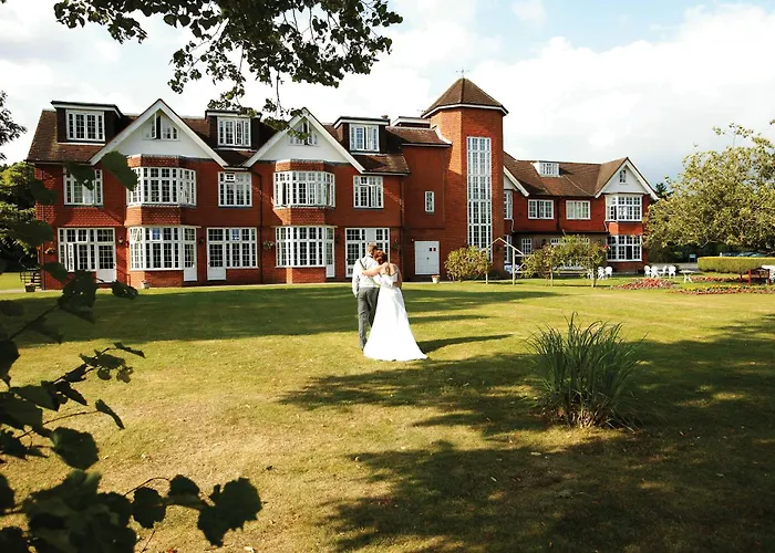 Grovefield House Hotel By Uno -Free Parking