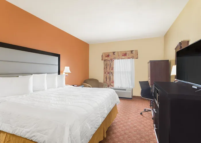Baymont By Wyndham Fayetteville