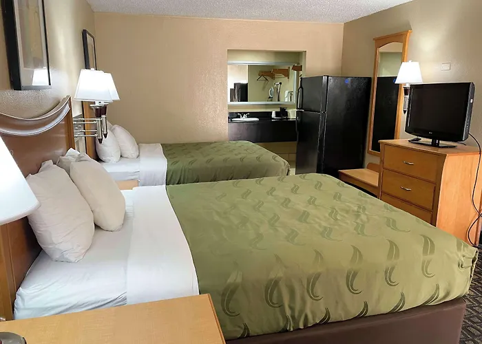 Quality Inn & Suites North Richland Hills