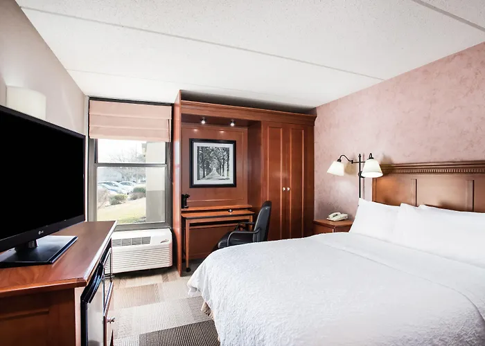 Hampton Inn West Springfield