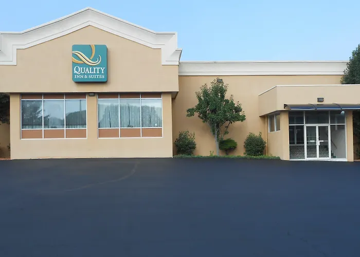 Quality Inn & Suites Indiana South