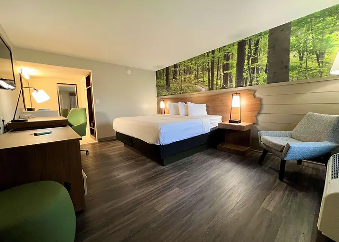 The Inn At Tree City, BW Signature Collection