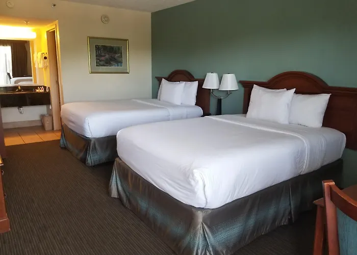 Baymont By Wyndham Sarasota