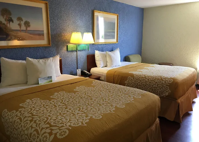Days Inn & Suites By Wyndham Fort Pierce Midtown