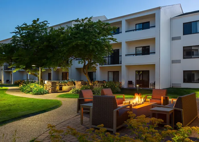 Courtyard By Marriott Minneapolis-St. Paul Airport