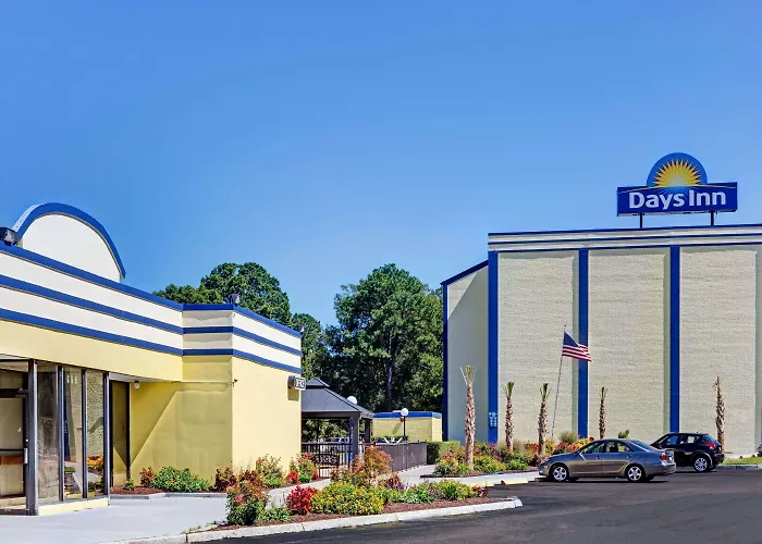 Days Inn By Wyndham Norfolk Military Circle