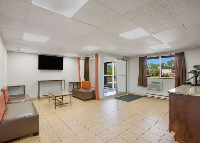 Rodeway Inn & Suites Grand Rapids Southeast