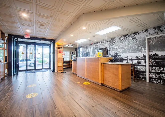 Equus Inn I75