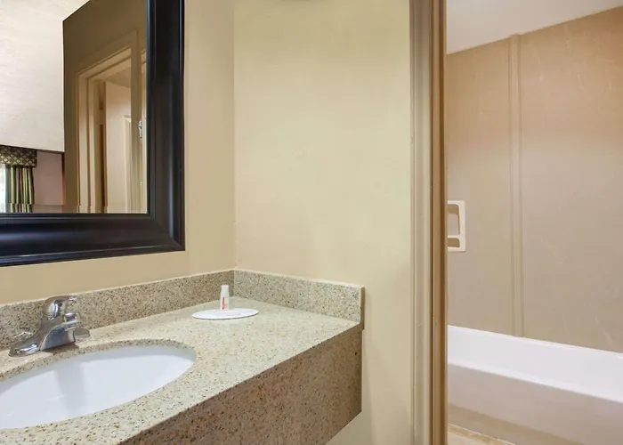 Days Inn By Wyndham Centerville