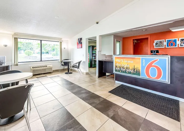 Motel 6-Mansfield, Oh