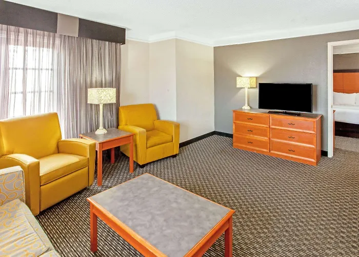 La Quinta Inn & Suites By Wyndham Wichita Falls Airport Area