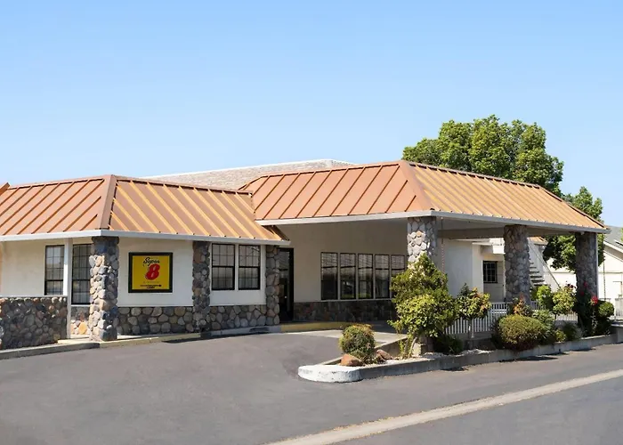 Super 8 By Wyndham Dunnigan