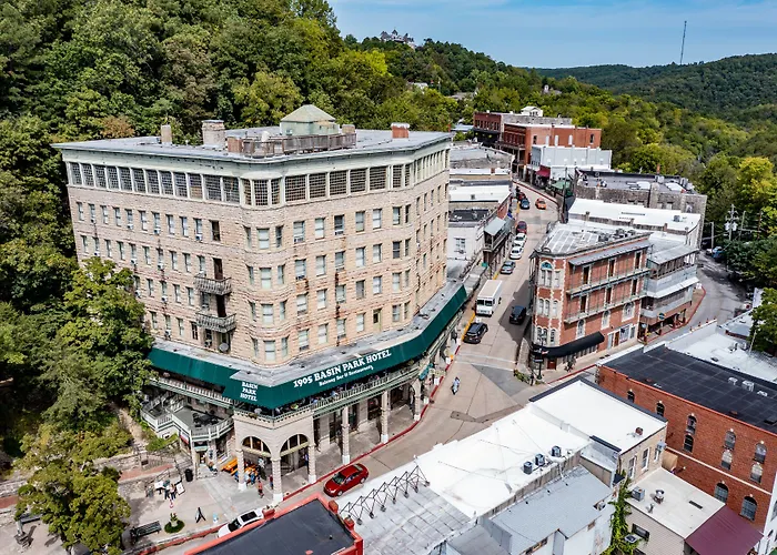 1905 Basin Park Hotel
