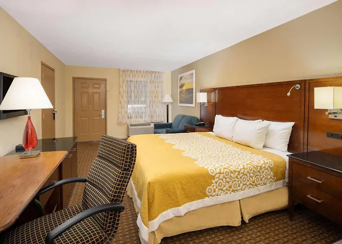 Days Inn By Wyndham Thomaston