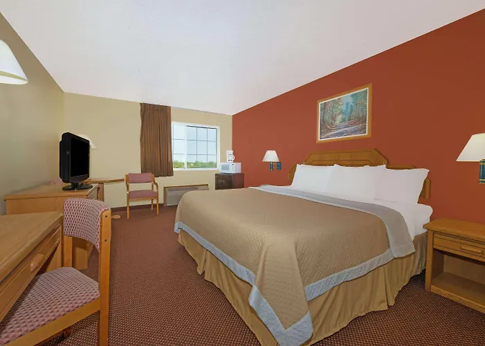 Days Inn By Wyndham Cameron